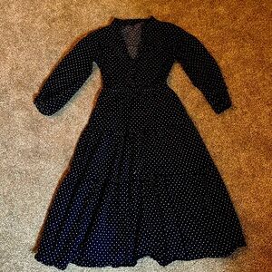 Madewell midi tiered dress. Navy with white pattern. Size extra small.